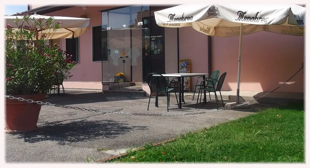 Trattoria Pizzeria Al Sorriso restaurant in Calcinato