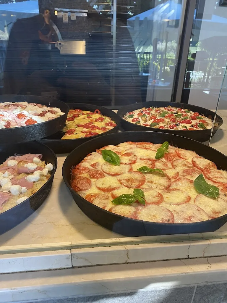 Pizzeria Linus Calcinato_Calcinato_slider_image_2