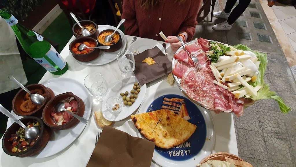 Damien Schyns_La Sorgente_Acquaviva delle Fonti_review