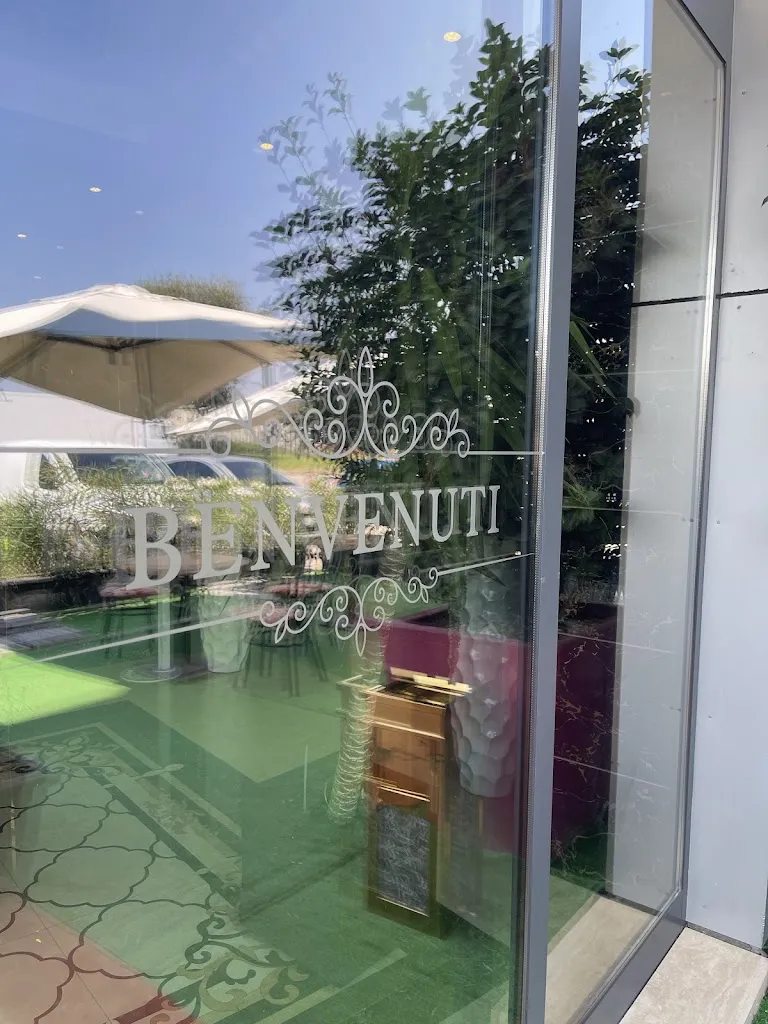 Monica Tedde_Macao Sushi club_Caleppio_review