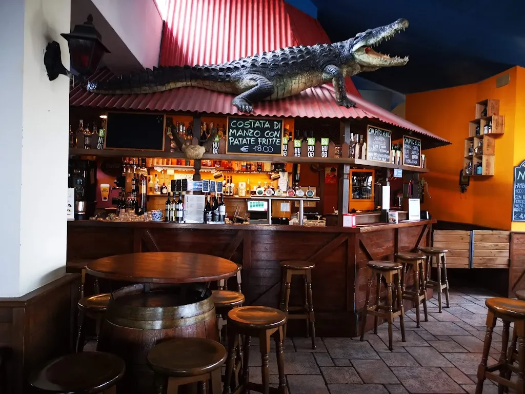 Dundee pub pizzeria restaurant in Caleppio