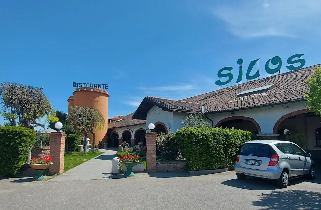 Ristorante Pizzeria Cascina dei Silos restaurant in Caleppio