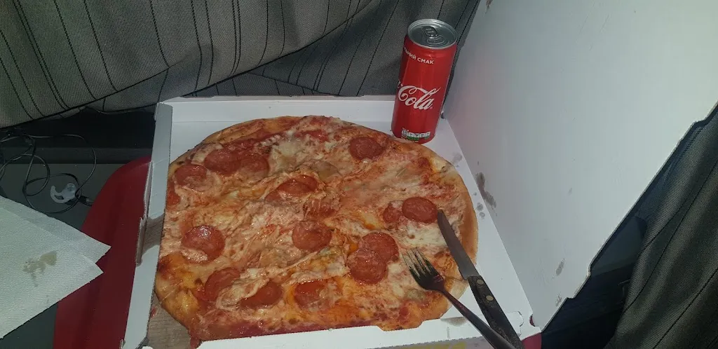 Carlos Ruben Guzman_Pizzeria La Regina - Caleppio_Caleppio_review