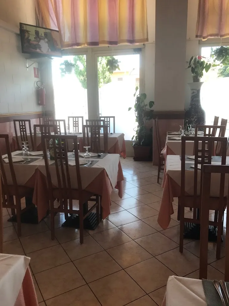 Ristorante Pizzeria Italo Cinese di Zhu Maochao restaurant in Caleppio