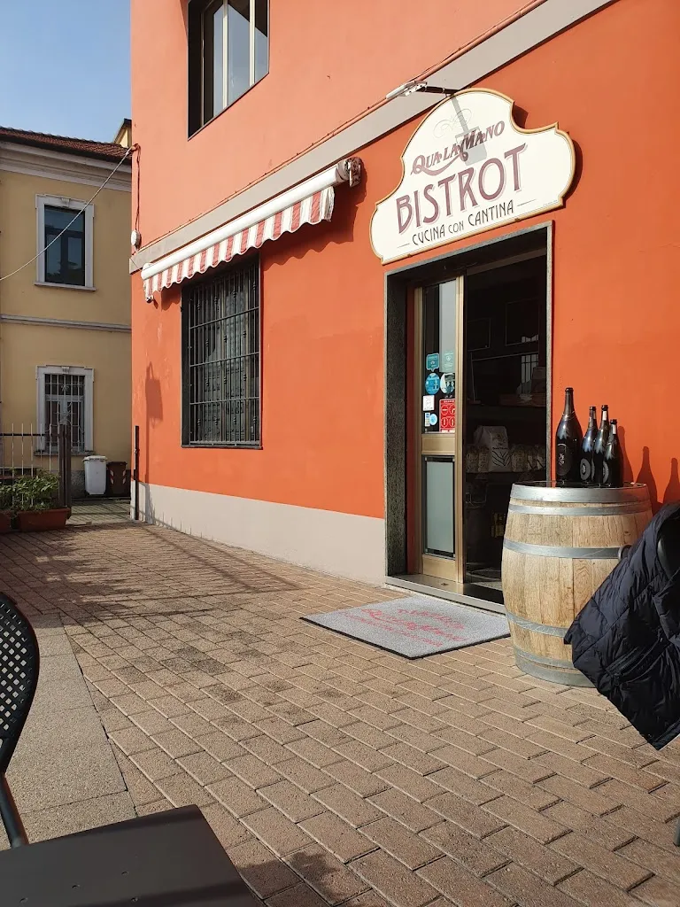 Bistrot Qua La Mano restaurant in Caleppio