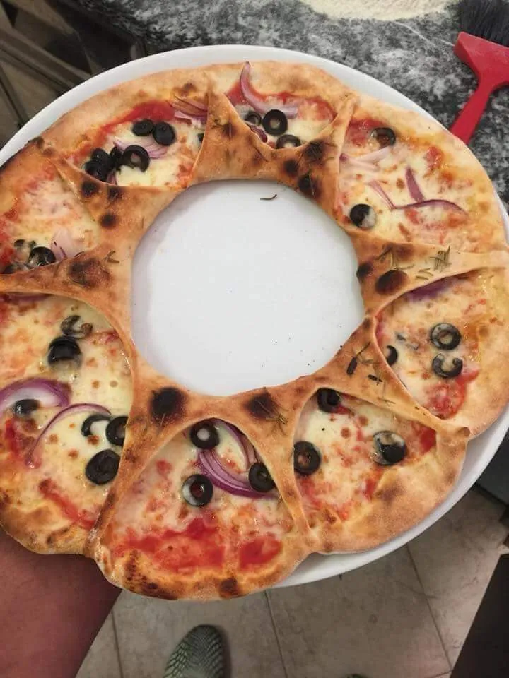 Menu_Pizza Top_Caleppio_image_6