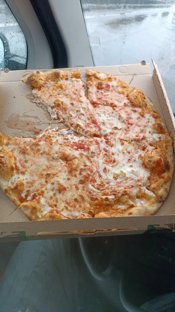 Andrea Fileccia_Pizza Max_Calvenzano_review