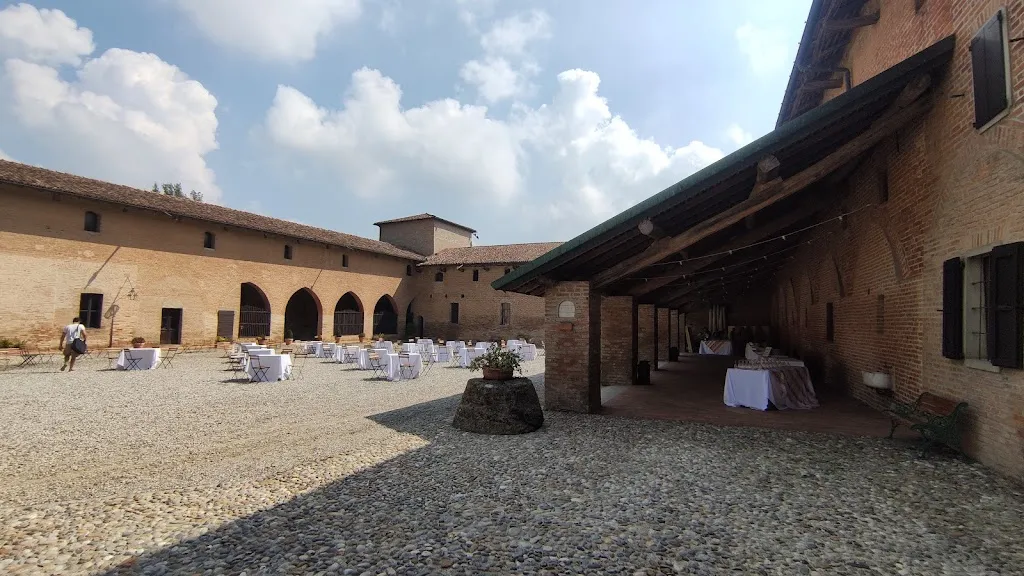 Umberto Tondini_Castello di Camairago_Camairago_review