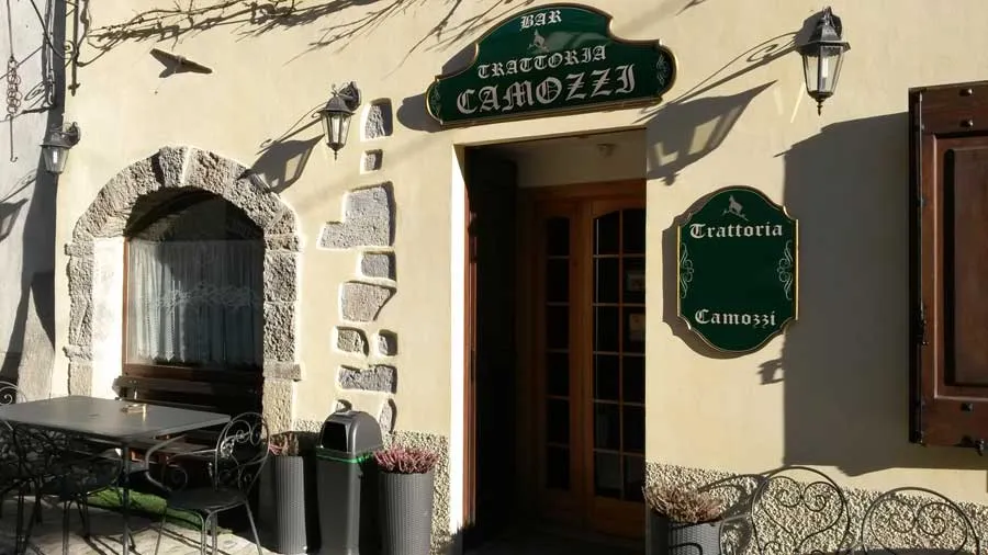 Trattoria Alimentari di Camozzi restaurant in Camerata Cornello