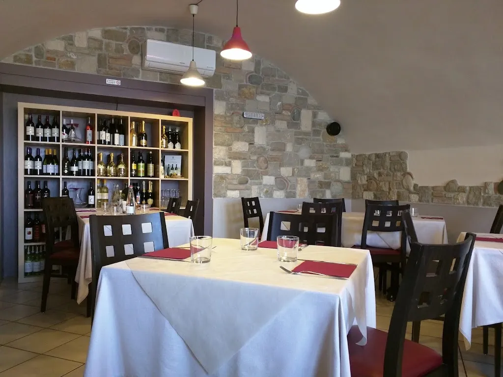 Il Giardino delle Esperidi restaurant in Calvagese della Riviera