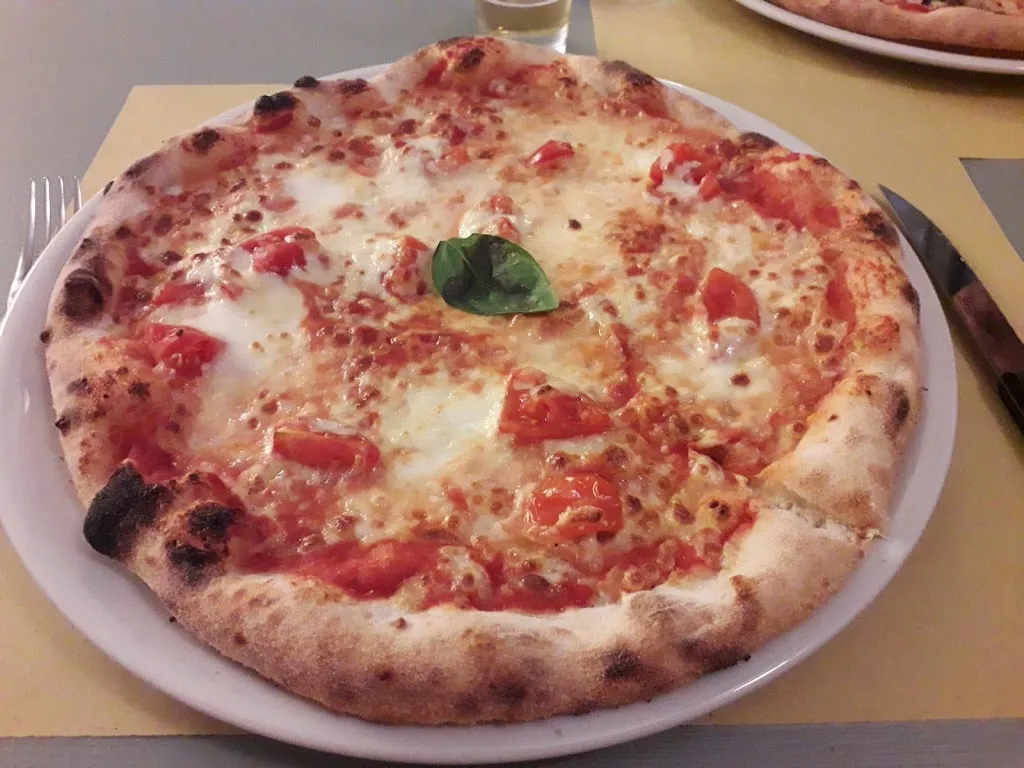 Marie Panetier_Bottega della Pizza_Calvagese della Riviera_review