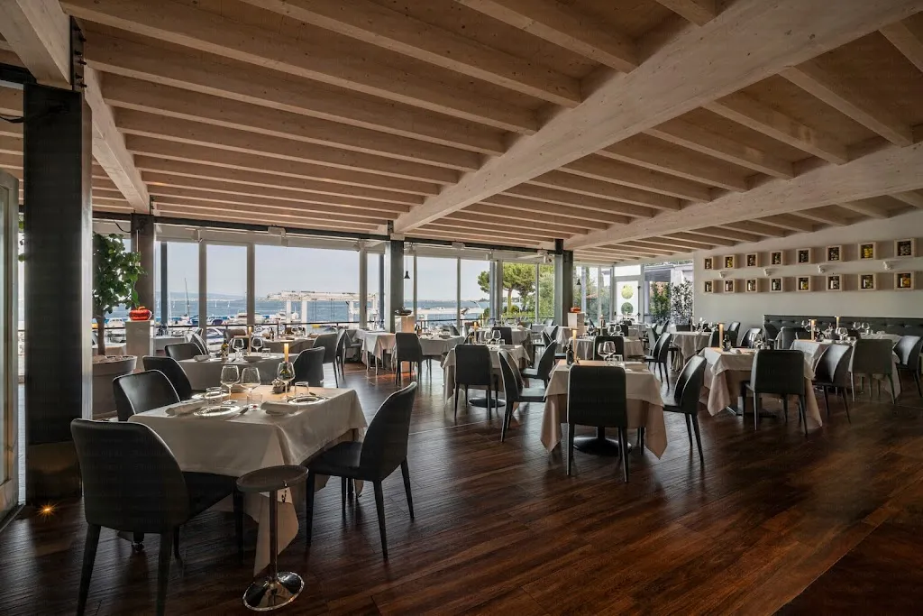 Aquariva restaurant in Calvagese della Riviera