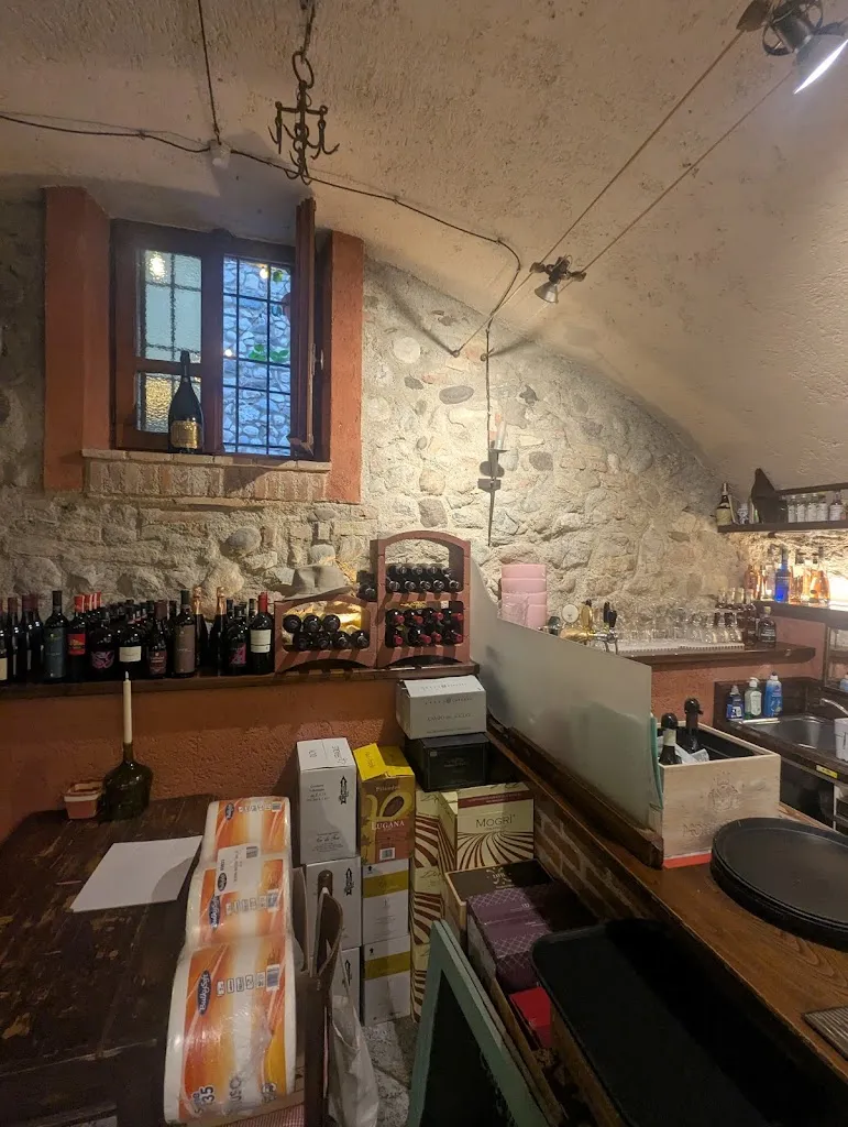 Anthony Hunter_Cantina del Vicolo di Ravarotto Pierpaolo_Calvagese della Riviera_Bewertung
