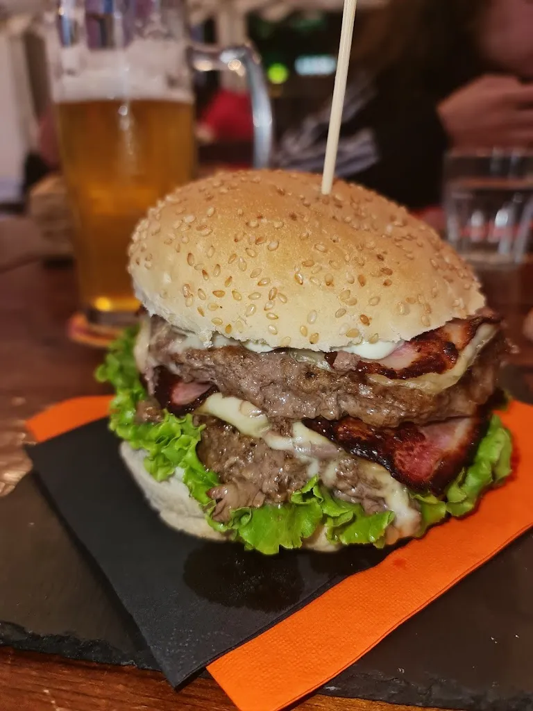 Simone Seccamani_Vortice pub_Calvisano_review