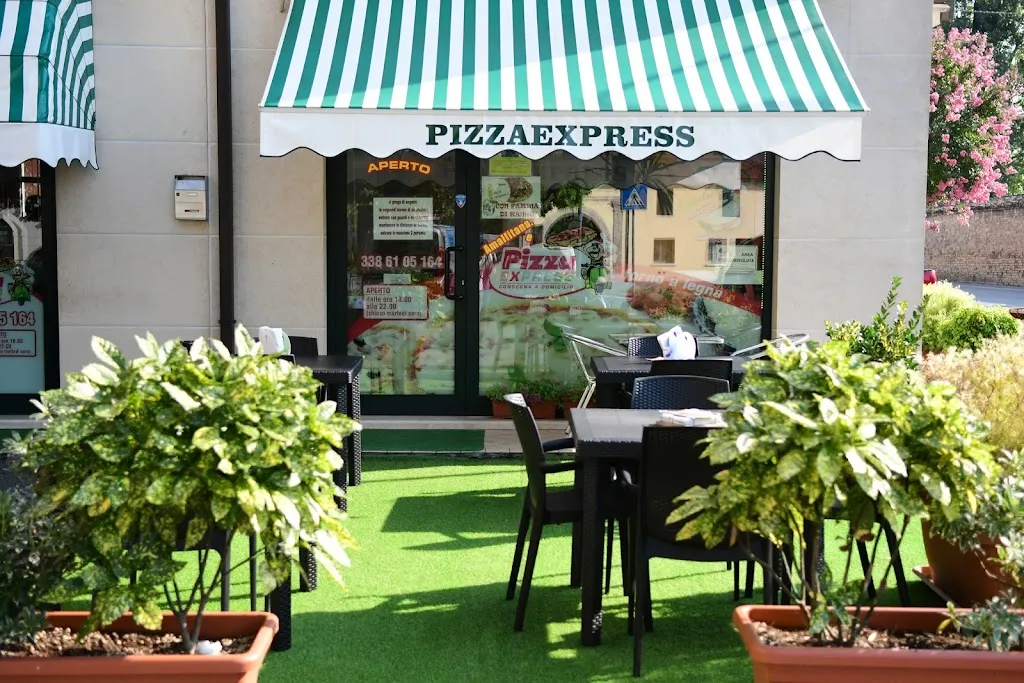 Pizza Express Amalfitana restaurant in Calvisano