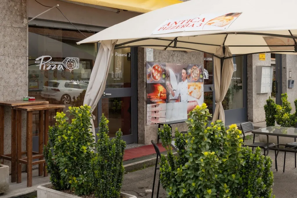 Antica Pizzeria_Camparada_slider_image_1