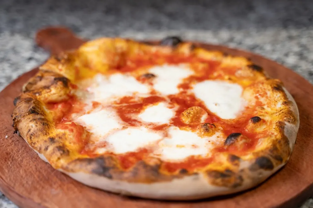 Antica Pizzeria_Camparada_slider_image_3