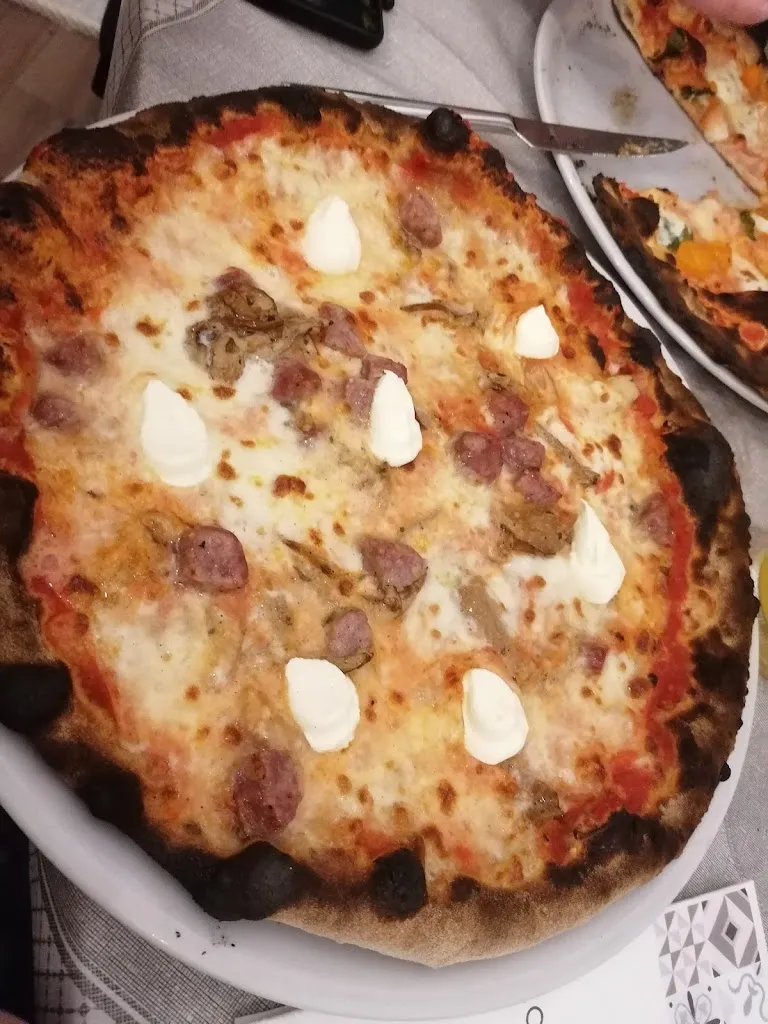 Beatrice Daddato_Il Canto Sesto_Acquaviva delle Fonti_review