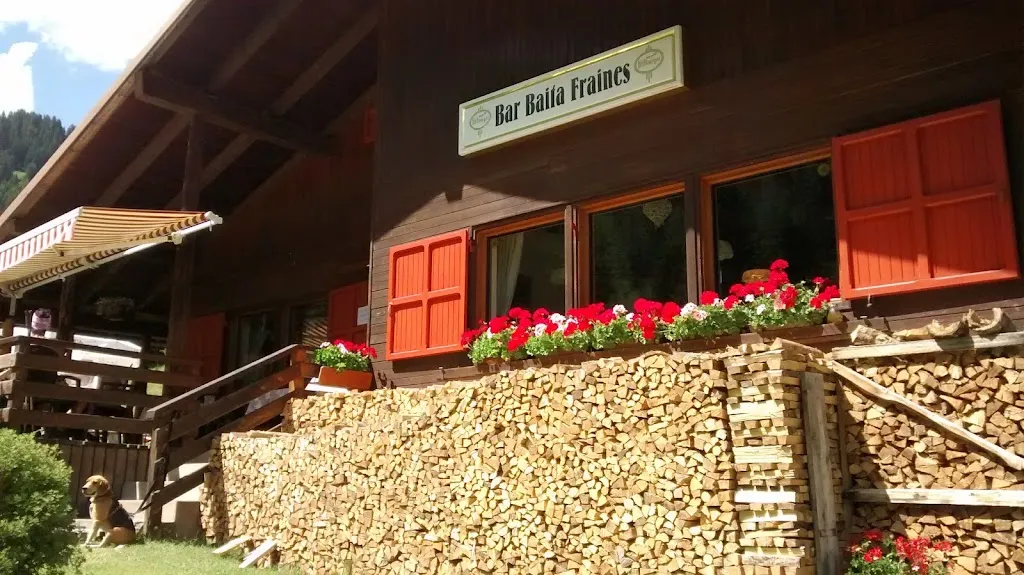 Baita Fraines restaurant in Campitello