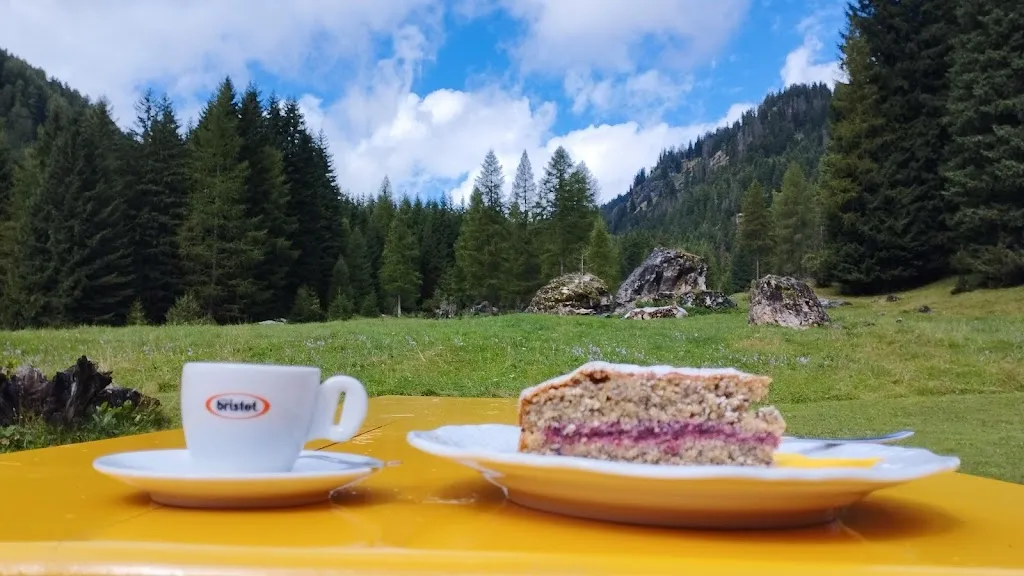 Baita Fraines_Campitello_slider_image_3