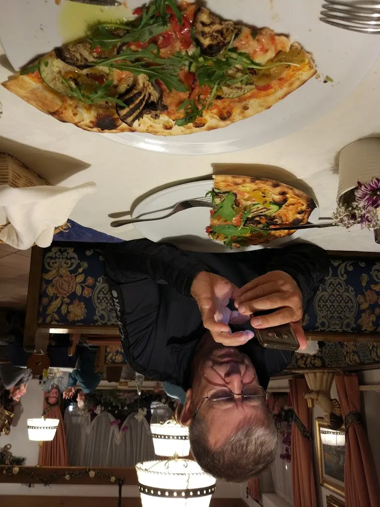 Menü_Residence Ristorante Pizzeria Kamerloy_Campitello_Bild_5