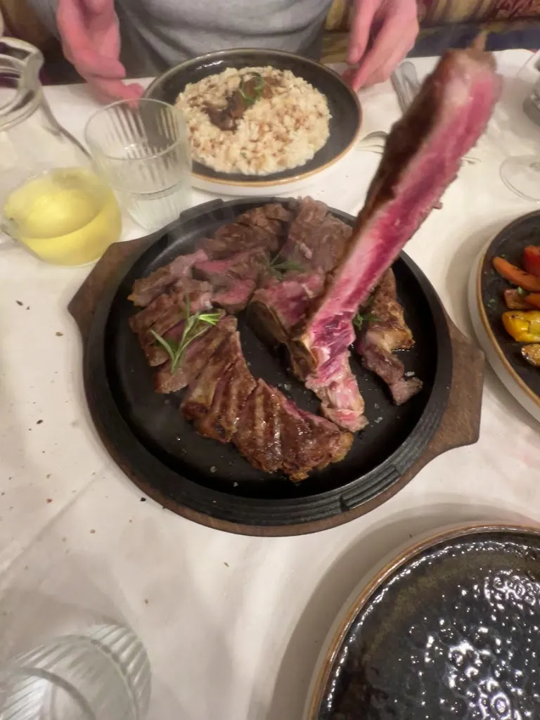 Residence Ristorante Pizzeria Kamerloy_Campitello_slider_image_2