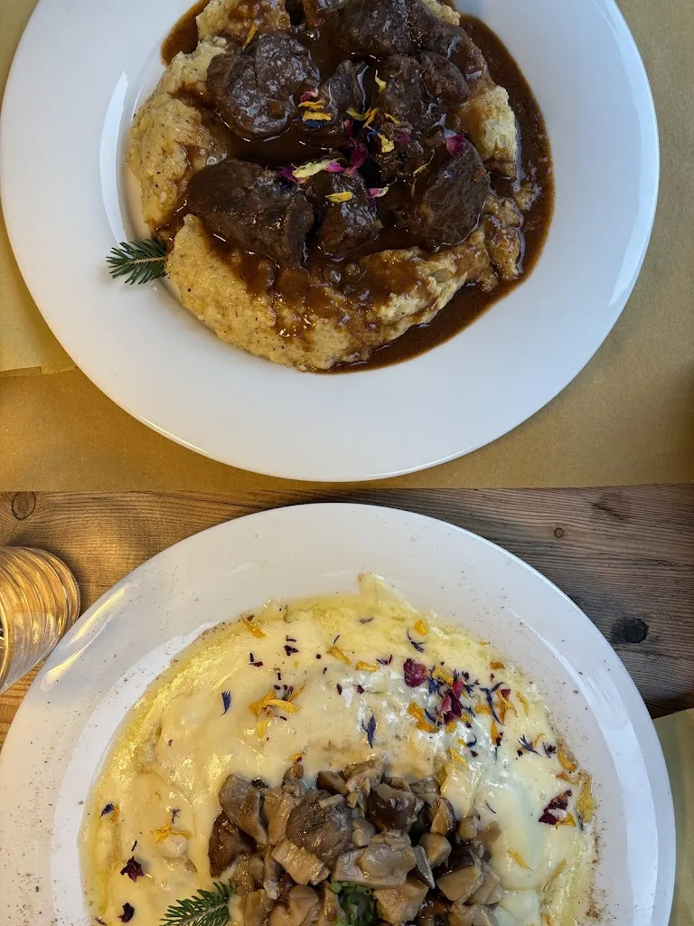 Osteria La Montanara_Campitello_slider_image_2