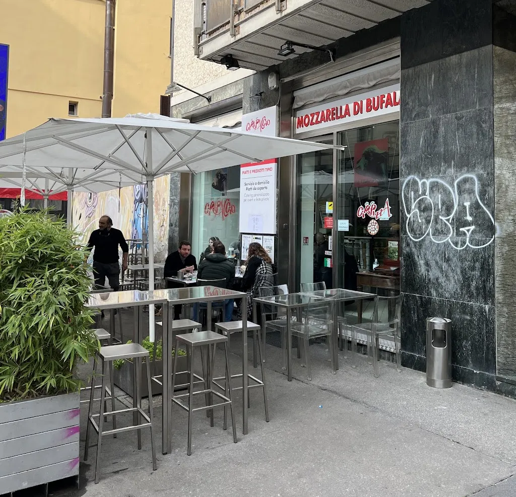 Cirispaccio restaurant in Canonica