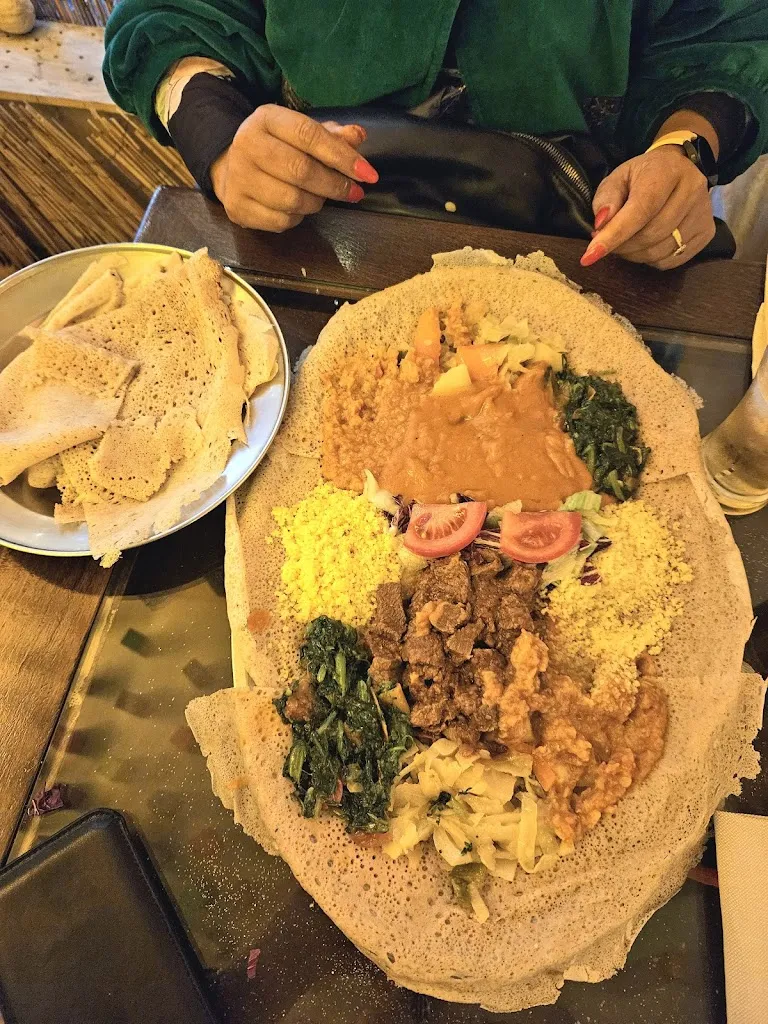 Steve Quail_Savana Ristorante Eritreo_Canonica_review