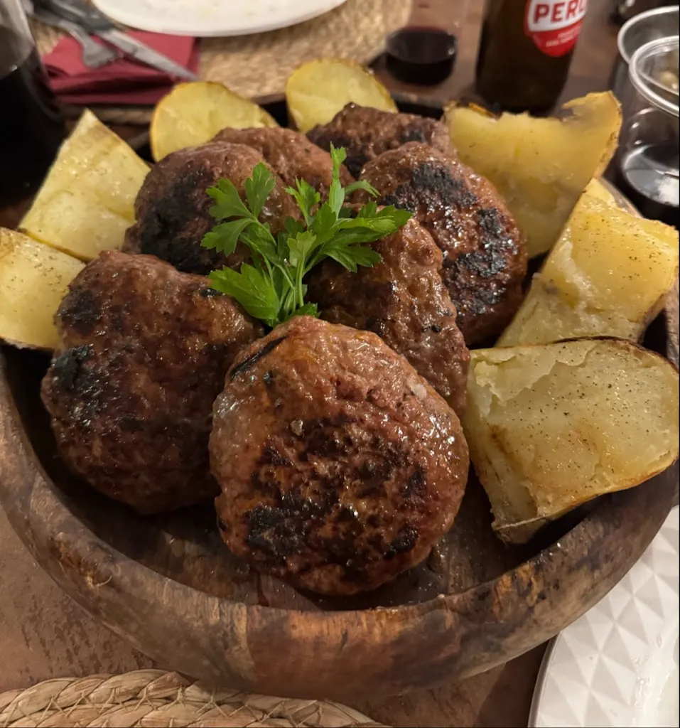 antonio petroni_MACELLERIA E BRACERIA AL VITELLO D`ORO di Ventura Vincenzo_Acquaviva delle Fonti_review