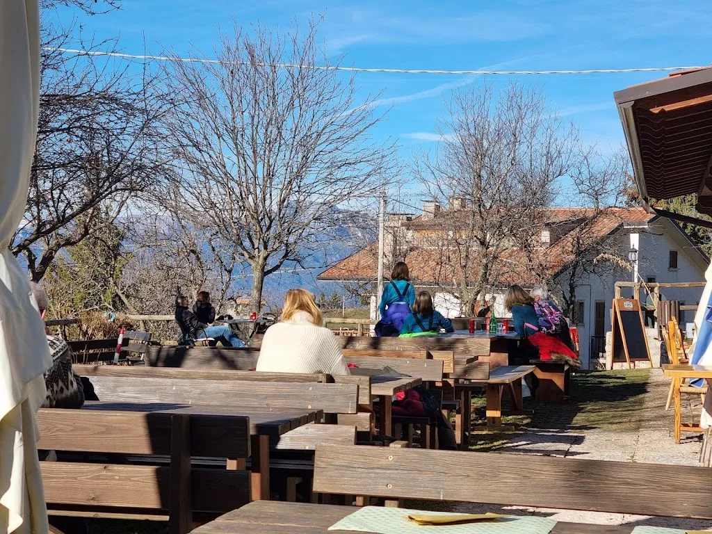 Countryhouse Sole Neve_Canova-San Zeno_slider_image_1