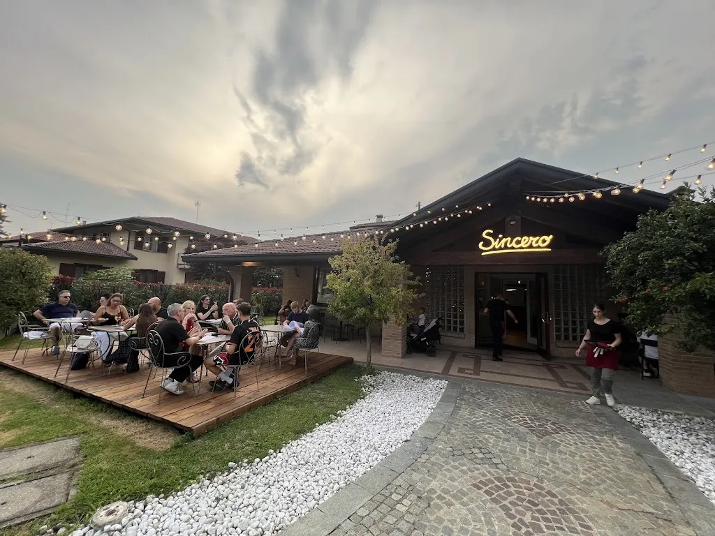 Sincero - osteria con cucina di mercato. Per l'aperitivo, la cena ed il dopo-cena._Capiago-Intimiano-Olmeda_slider_image_3