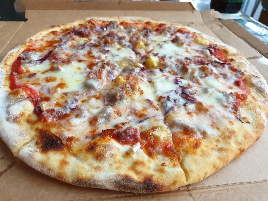 Pizza Pizza Marescià_Capo di Ponte_slider_image_1