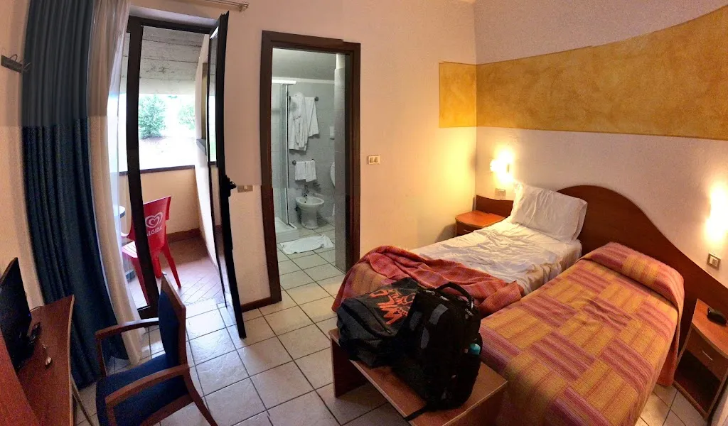 Hotel 3 stelle graffiti park_Capo di Ponte_slider_image_2