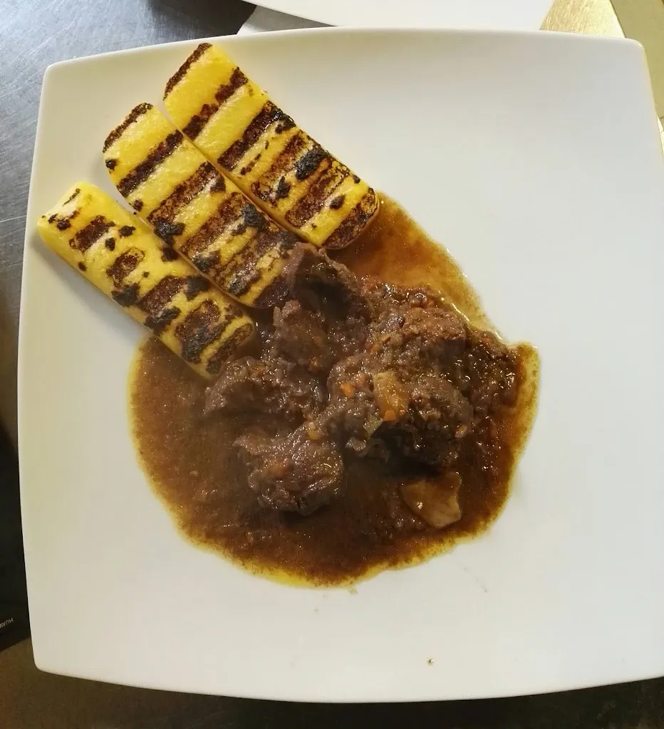 Taverna Paradiso restaurant in Cappella Cantone