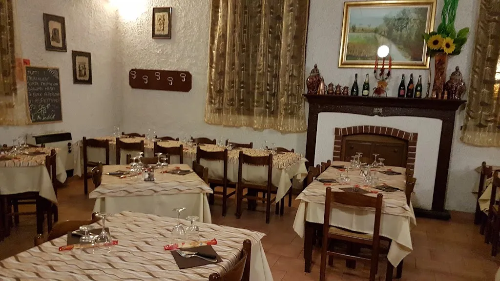 Bar Pizzeria Anubi restaurant in Cappella Cantone