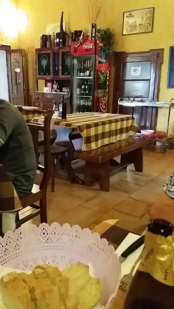 Bar Pizzeria Anubi_Cappella Cantone_slider_image_2