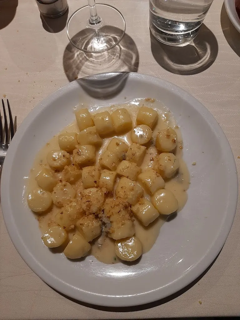 Valentina Talamo_Albergo Sorgente_Canzo_review