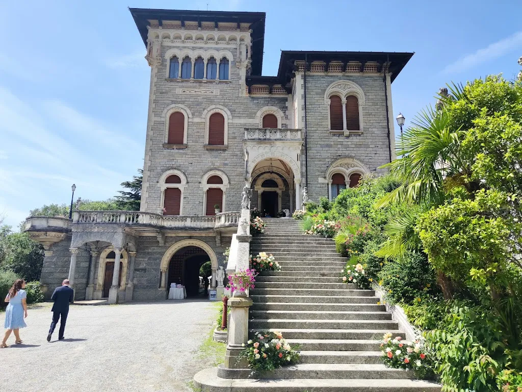 Villa Ex Magni Rizzoli_Canzo_slider_image_1