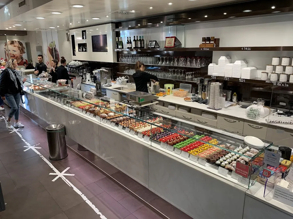 Pasticceria Citterio restaurant in Canzo