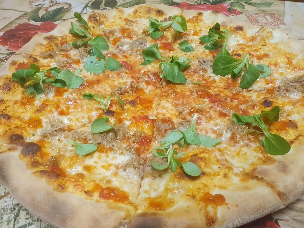 Pizzeria Pace_Canzo_slider_image_2