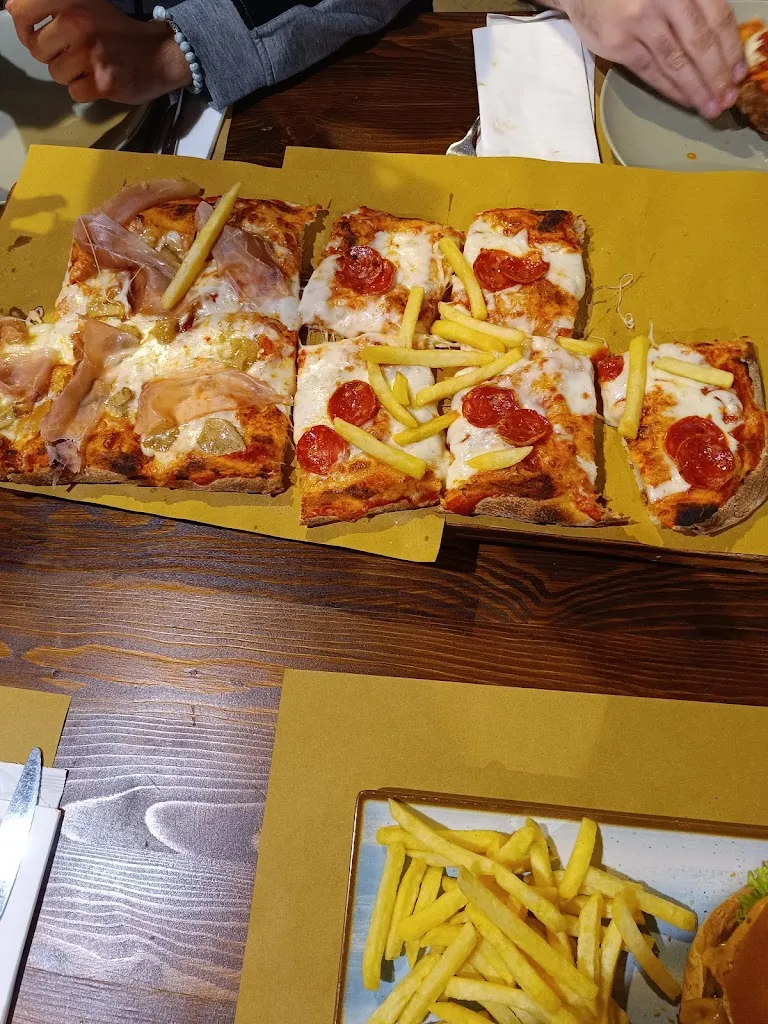 Lorenzo Mainetti_Angel Birreria-Pizzeria-Osteria_Capriano del Colle_review