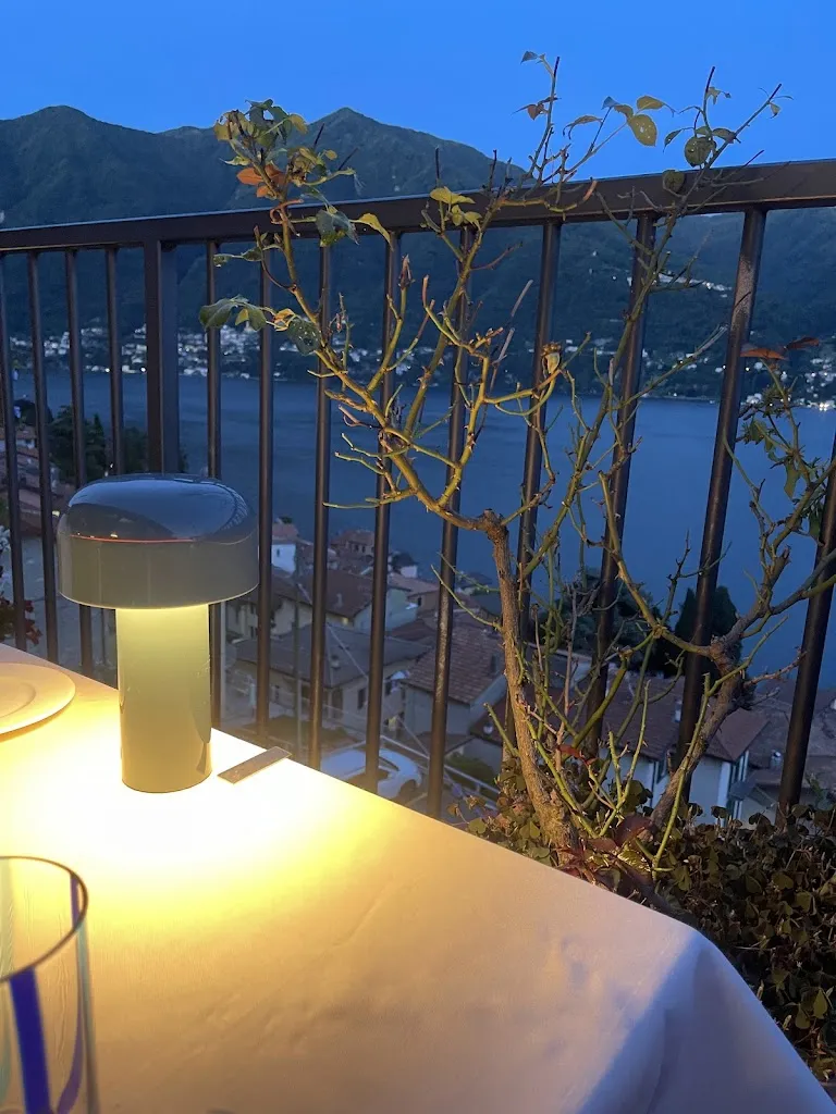 tani rah_Una Finestra Sul Lago_Carate Urio_review