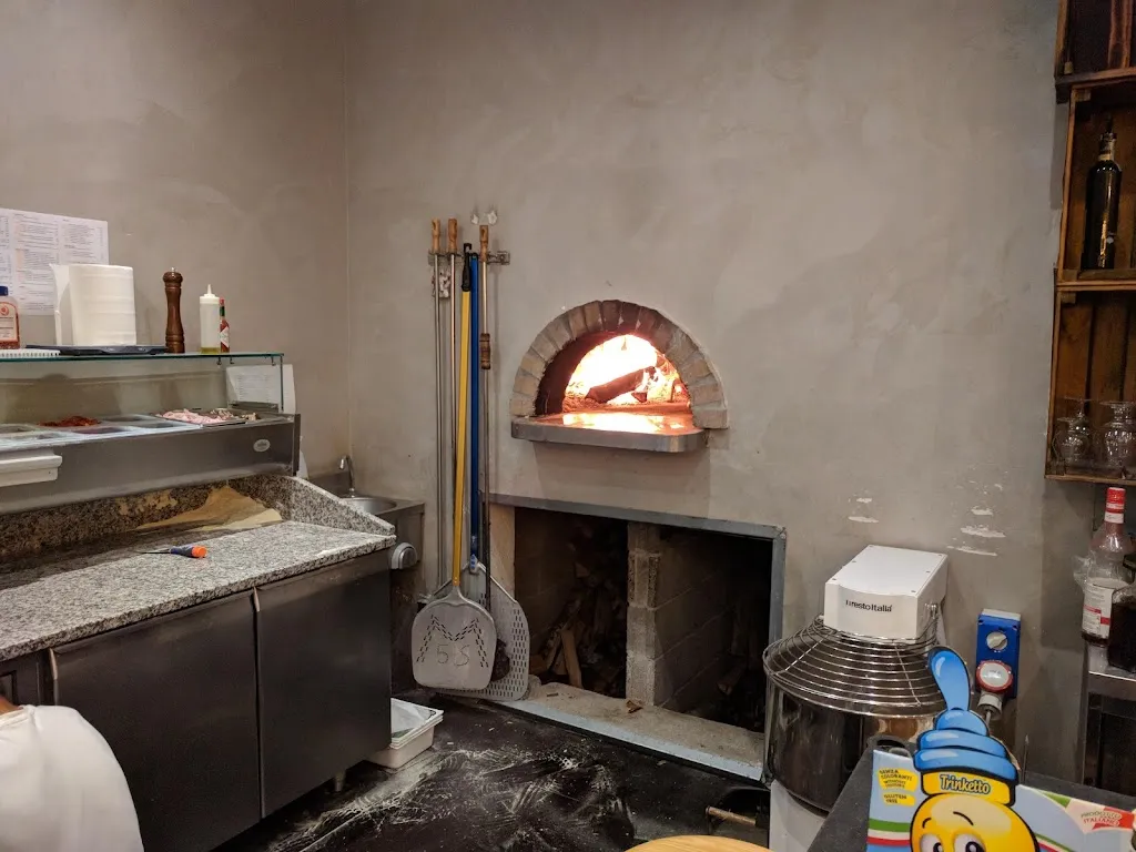 Aron Horvath_REBORN Pizzeria Ristorante , centro sportivo Caponago_Caponago_reseña