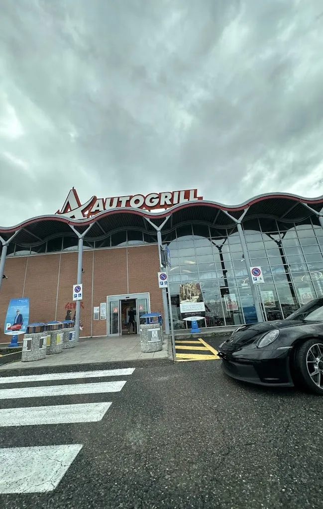 Ann Yam_Autogrill Brianza Sud_Caponago_review