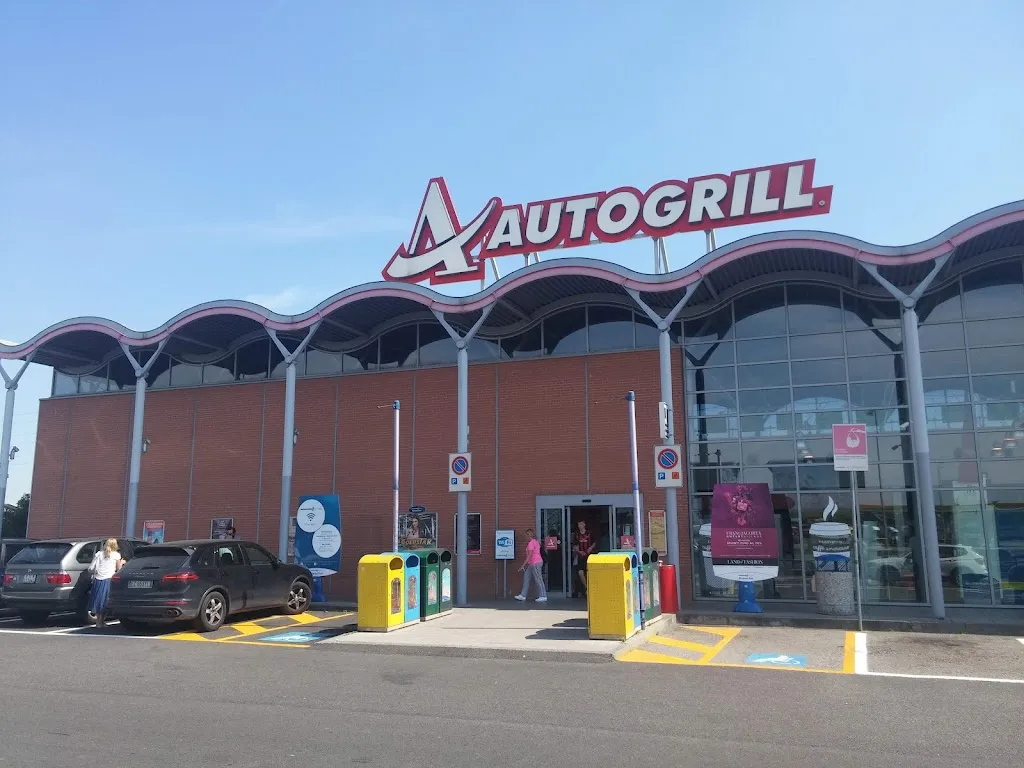 Autogrill Brianza Sud restaurant in Caponago