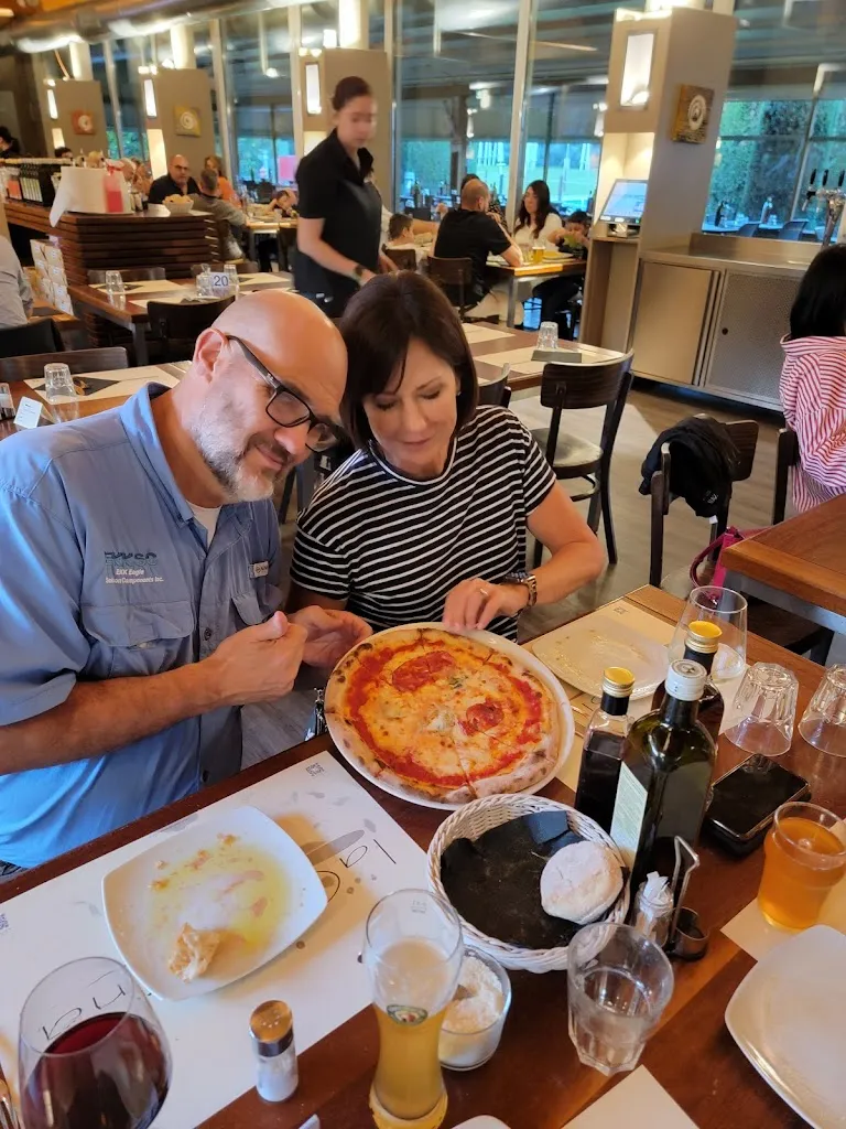 Mike Szott_LAQUOLINA_Caponago_review