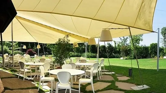 Ristoro Del Moro_Caponago_slider_image_1