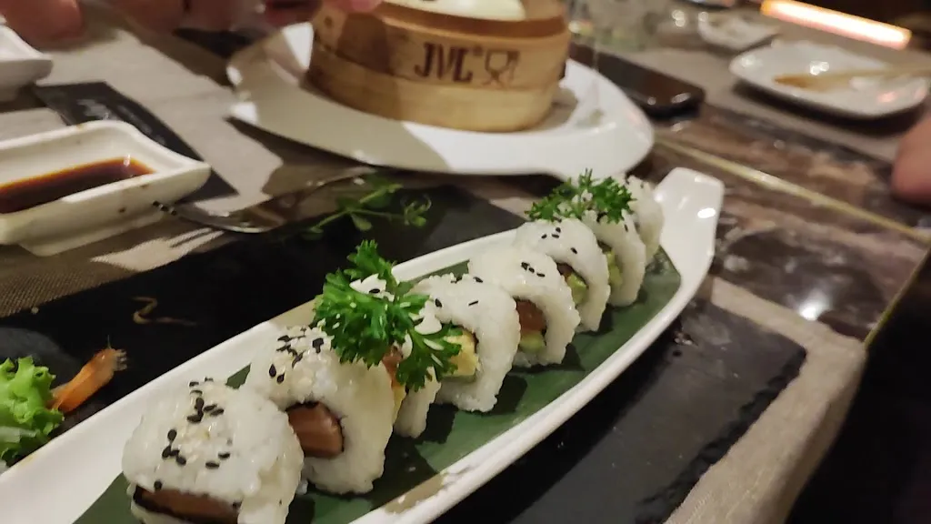 Oasi Sushi_Caponago_slider_image_2