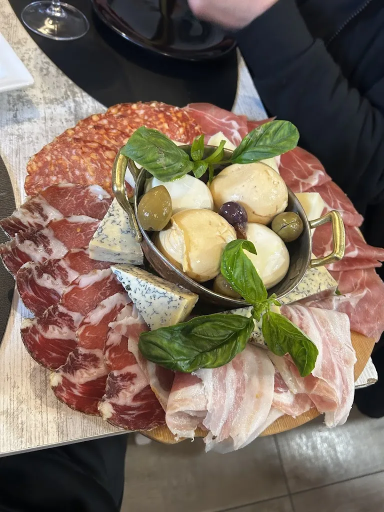 Giovanni Petricciuolo_Trattoria da Maresca_Caravaggio_review